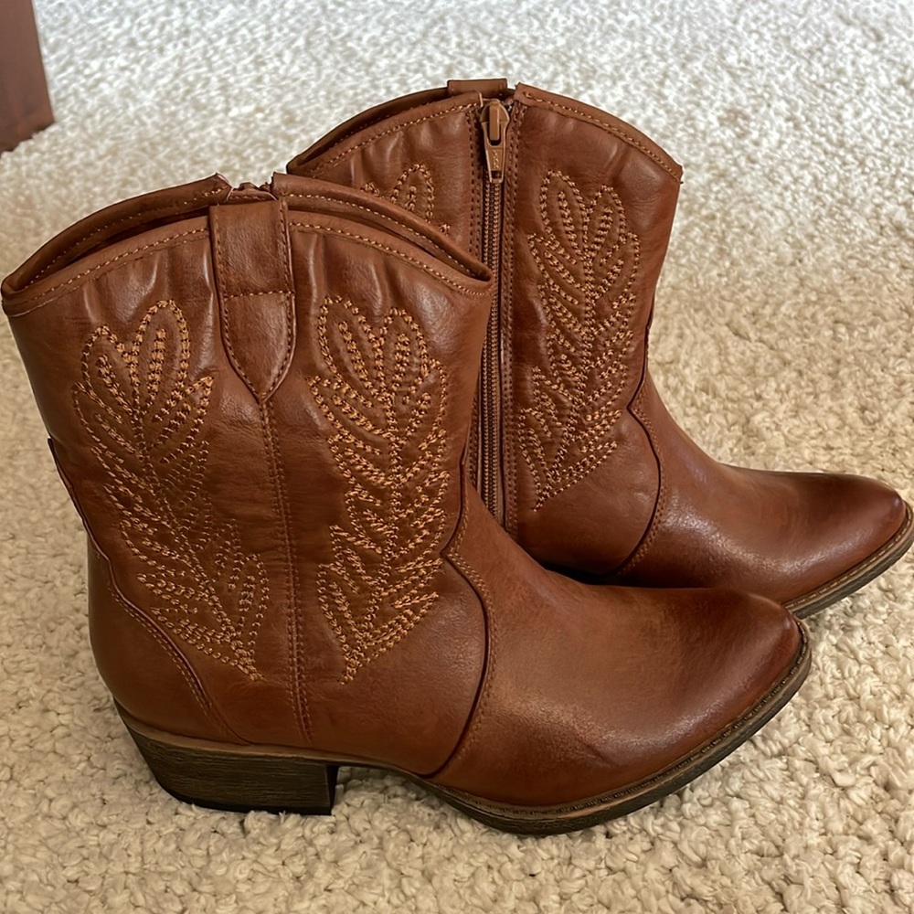 Brown western boots - Size 8 - Coconuts by Matisse - Brand new in box
